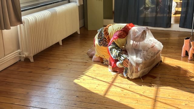 Koreografen och dansaren Unni Britta Kangas på invigningen av Nationella Minoriteters Kulturhus i Göteborg.