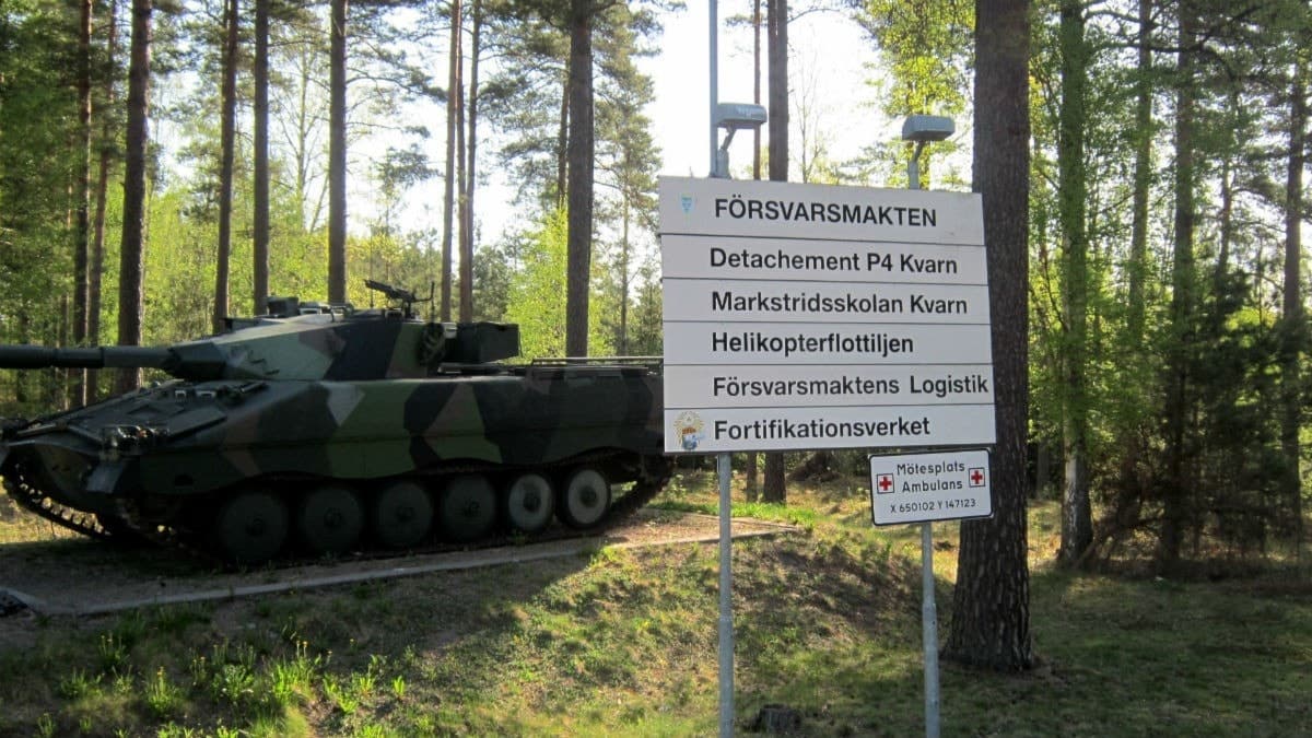 Infarten till Försvarets anläggning vid Kvarn utanför Borensberg.