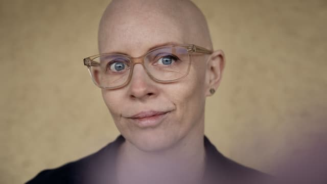Anna Hallberg debuterade 2021 med Friktion. 