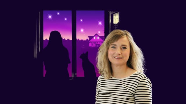 Annika pratar med lyssnare om tokigheter som skett i sömnen i Karlavagnen, torsdag. 