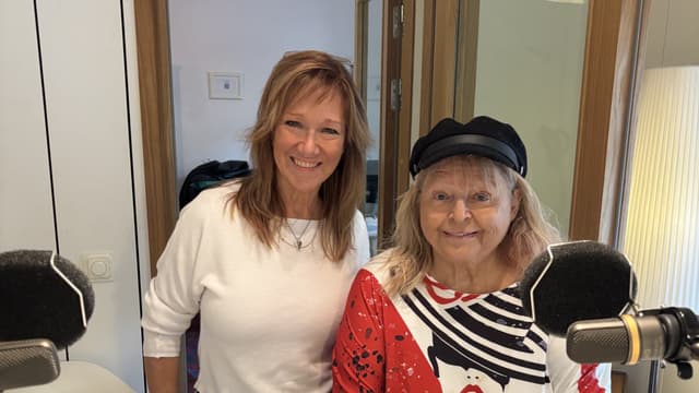 Kikki Danielsson tillsammans med programledaren Gitte Tinglöf.
