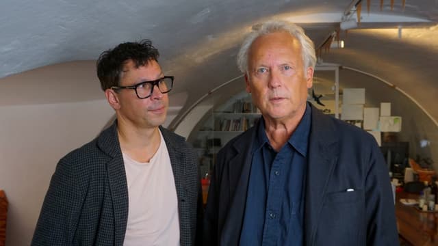 Martin Wicklin, Söndagsintervjuns programledare, och Klas Östergren, författare.