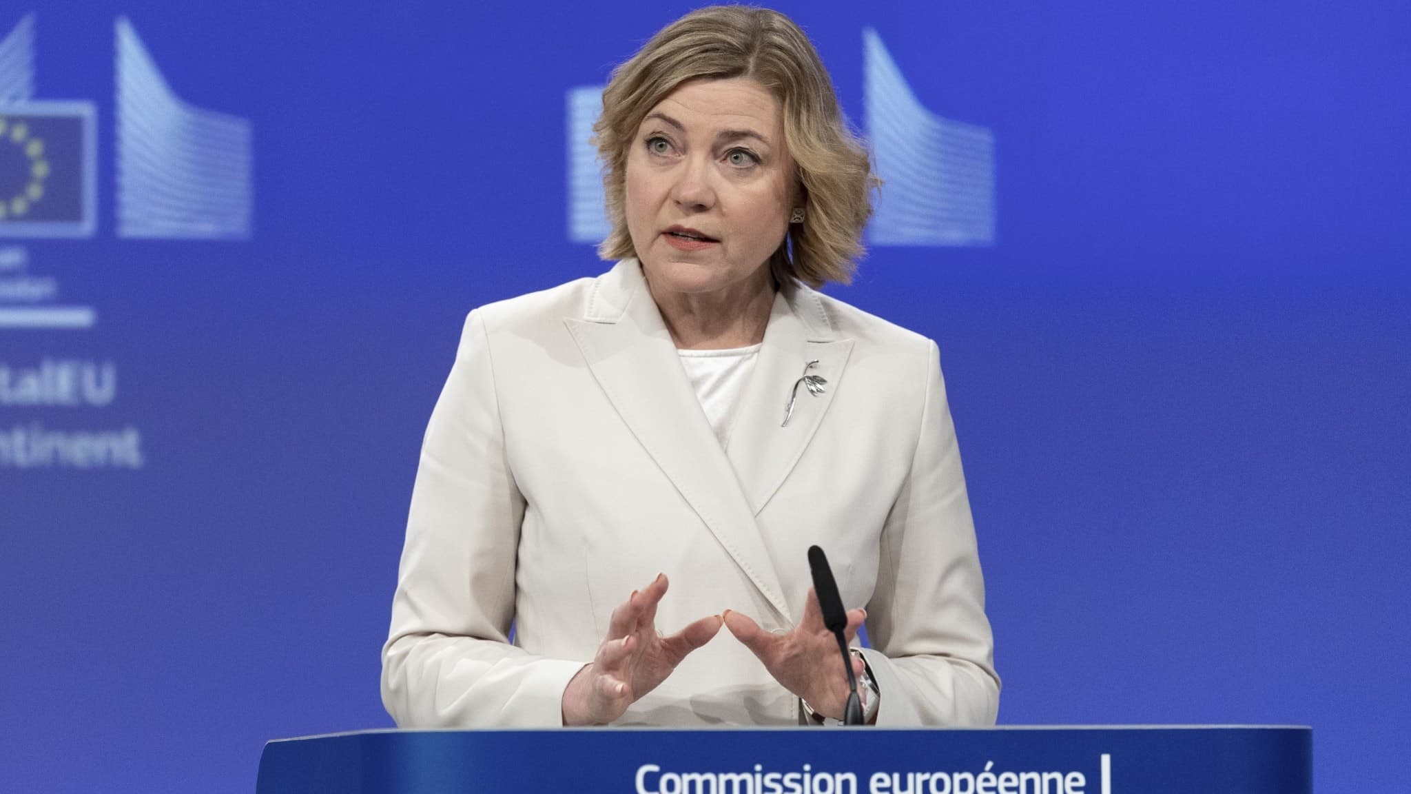 EU-kommission lägger fram en plan för att stärka Europas försvar.