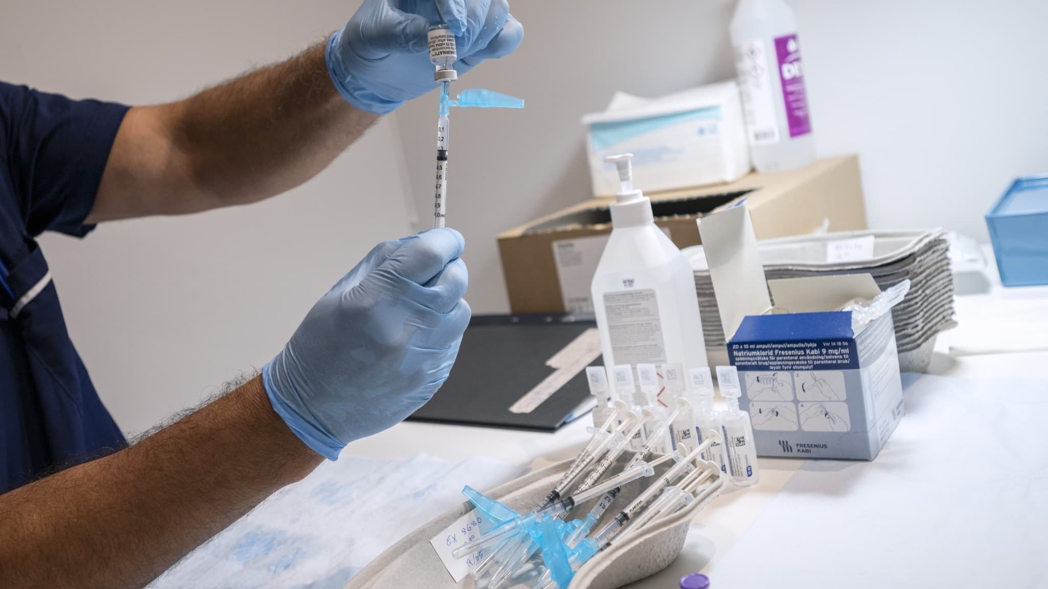 Spruta med vaccin