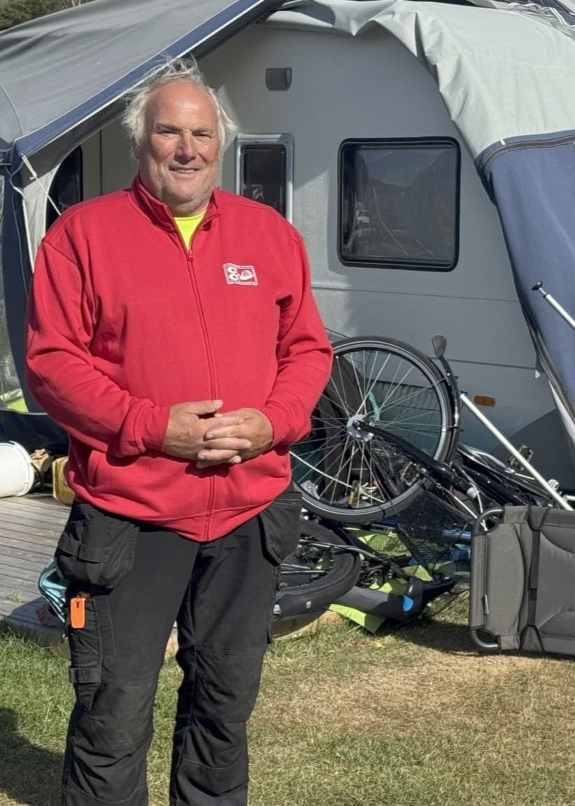 Hans Pernervik låg och sov i sin husvagn när tromben drog in över campingen.