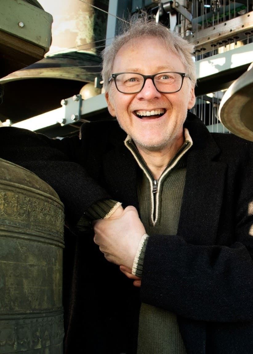 Michael Dirks uppe bland klockorna i Tyska kyrkan.