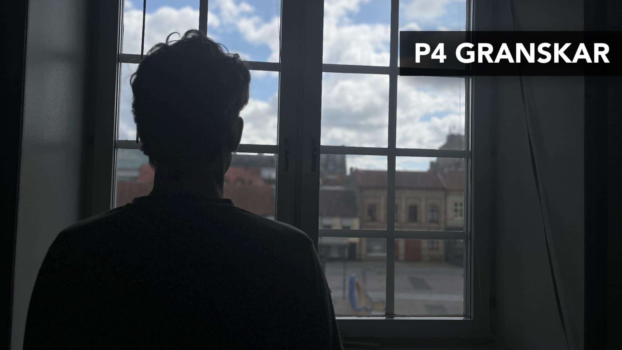 Johan, som egentligen heter något annat, har sitter häktad på en låst anstalt i Köpenhamn i väntan på rättegång som inleds i september. Bilden är arrangerad och personen på bilden föreställer någon annan. 