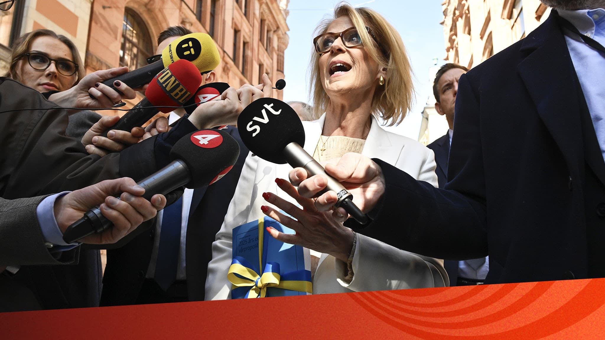 Finansminister Elisabeth Svantesson med nådiga luntan 2025.
