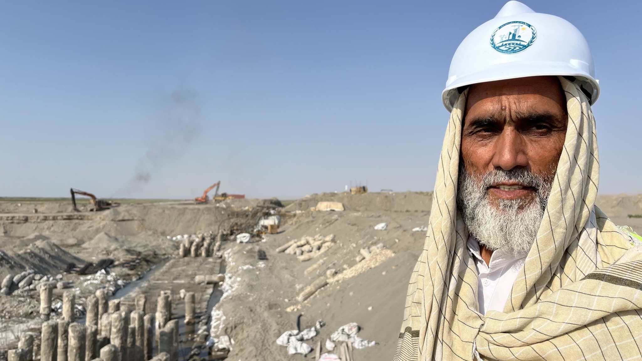 Mohammad Askar Seerat är ingenjör och projektledare på Qosh tepa kanalprojekt.